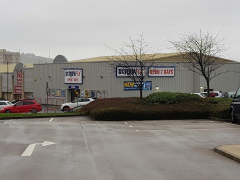 Screwfix Halifax