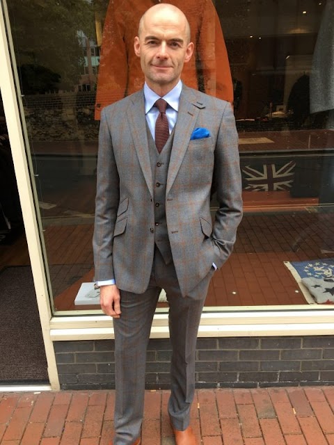 Simon Dowling Bespoke Suits