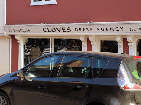 Cloves Dress Agency