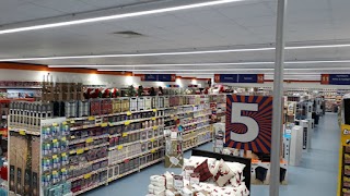 B&M Store