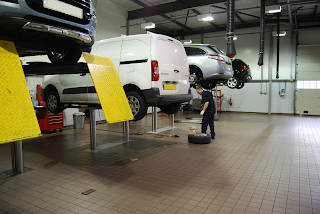 Swansway Chester Peugeot Service