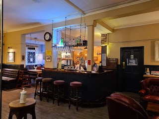 The Poyntz Arms Pub & Kitchen