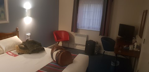 Travelodge Cardiff Airport