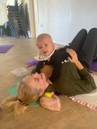 Blossom and Bloom Yoga and Baby Massage (formally Bendy Tots)