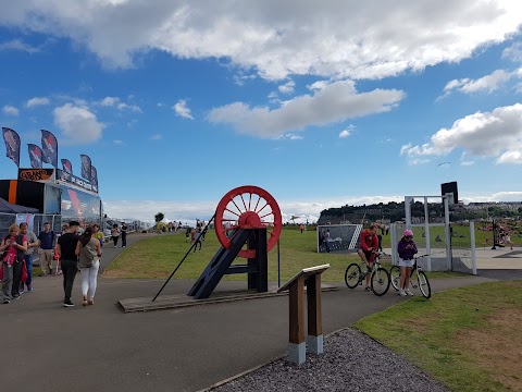 Cardiff Bay Barrage Skate Plaza