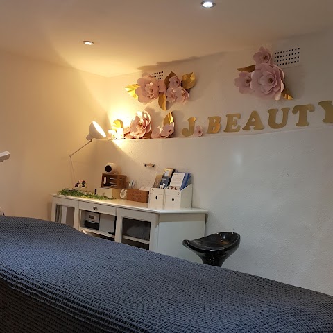 J Beauty Salon