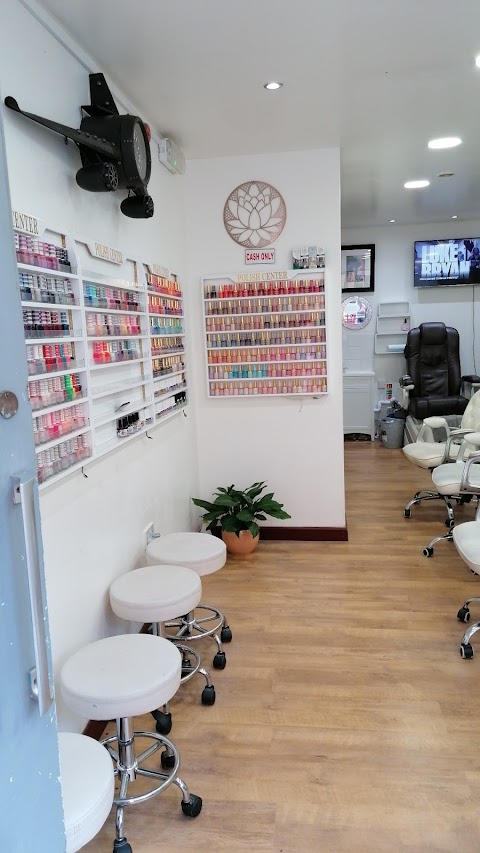 Lotus Nail Salon