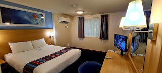 Travelodge Nottingham EM Airport Donington Park M1