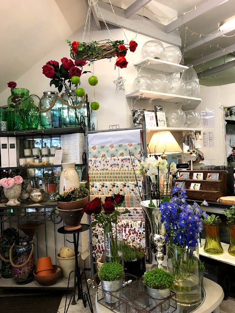 Fleurs Amanda Luxury Florist And Gift Shop