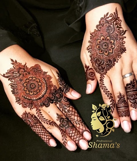 Pro Make up & Henna artist