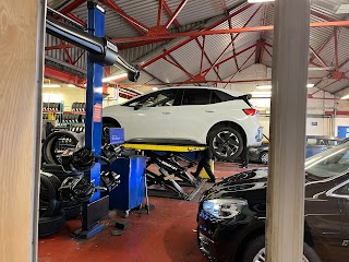 Kwik Fit - London - Cricklewood