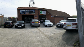 Hoylake Crash Centre