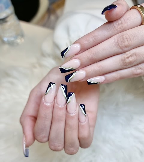 American Nails & Beauty