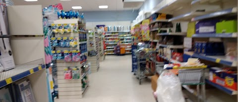 B&M Store