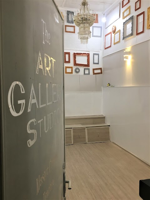 The ART GALLERY Studio