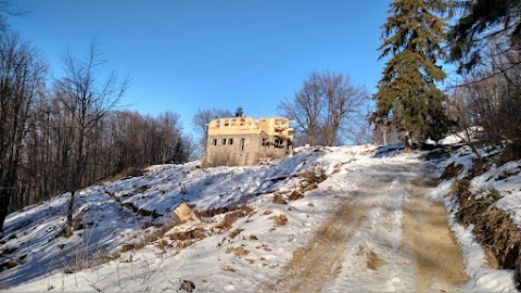 Туристичний притулок Явірник