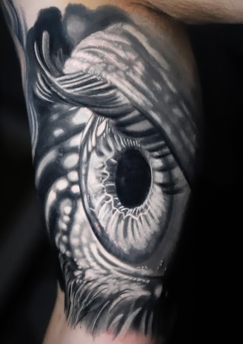 Hyperdark ink, tattoo, art and piercings studio