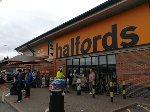 Halfords - Catford