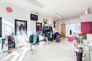 Uk hair and beauty ltd