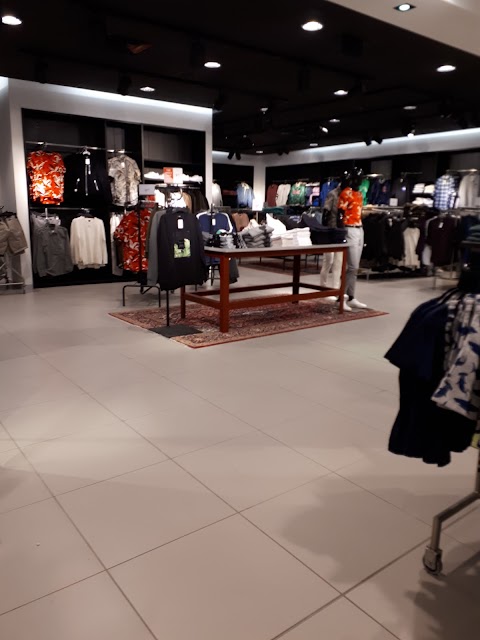 H&M