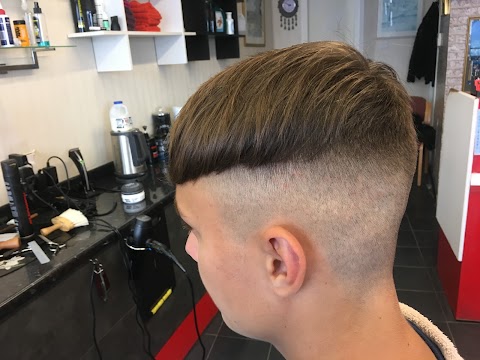 CROWN BARBER