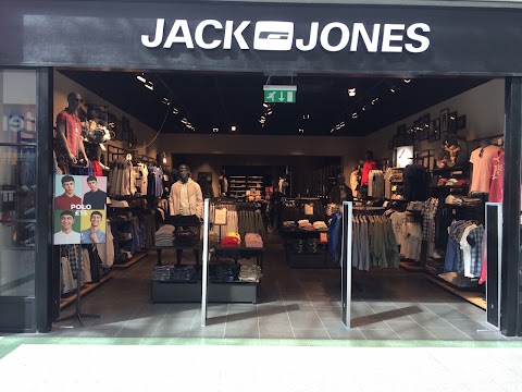 JACK & JONES