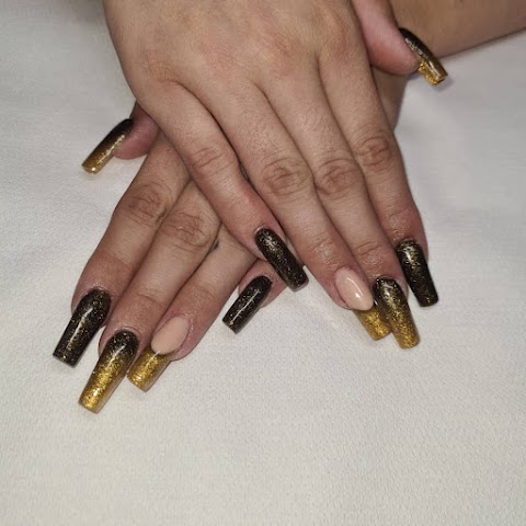 Natalie's nails & Beauty