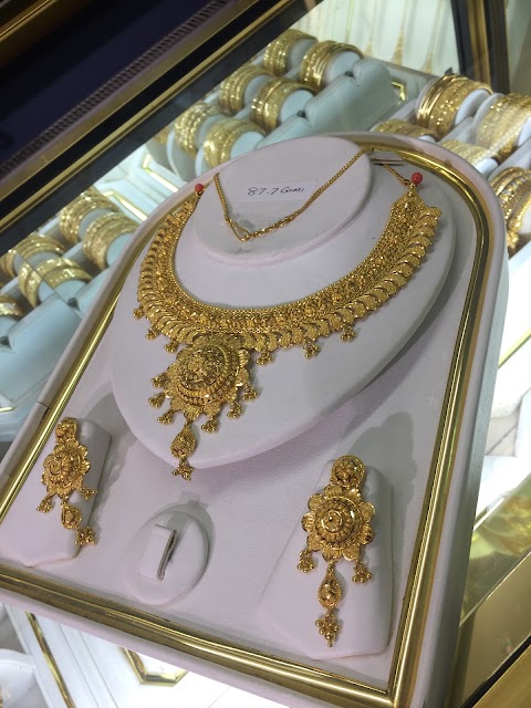 Paras Jewellers