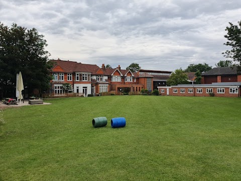 Yateley Manor School