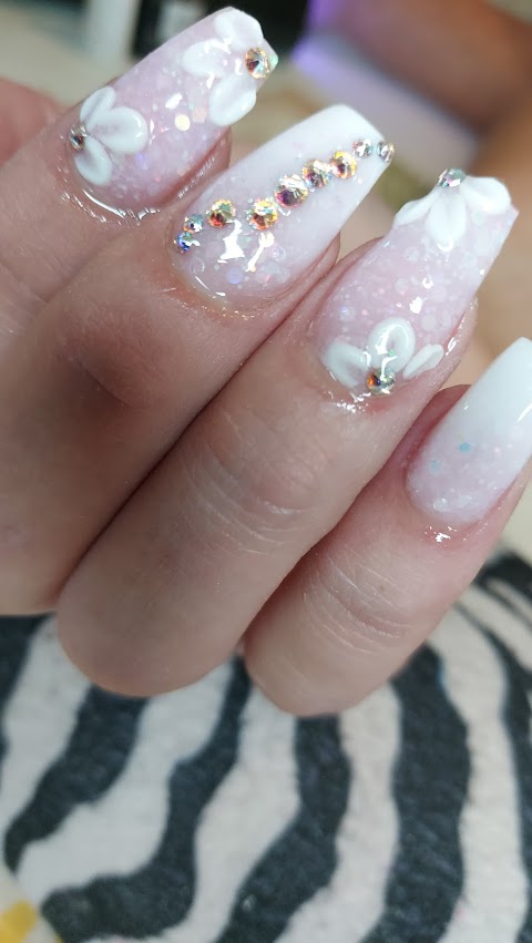 Nails & beauty by jade knight