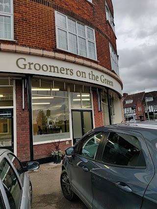 Groomers On The Green