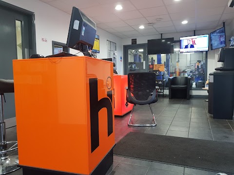 Halfords Autocentre Nottingham (Arnold)