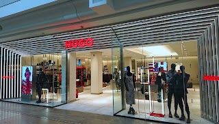 HUGO Store