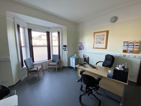 Newmedica Eye Health Clinic & Surgical Centre - Wakefield