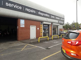 Halfords Autocentre Manchester (Openshaw)