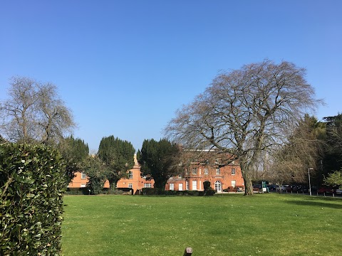 Chelsfield Park Hospital