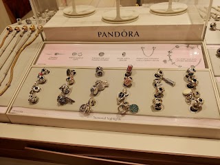 Pandora Oxford Circus