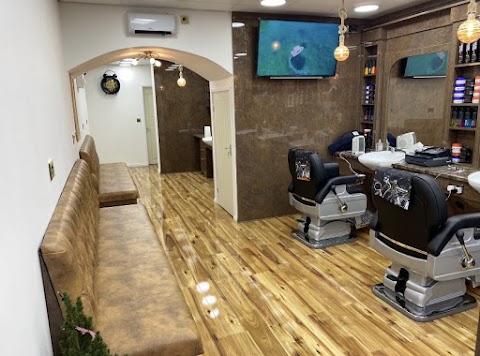 LUNAR BARBER SHOP