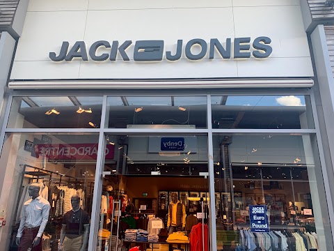 JACK & JONES