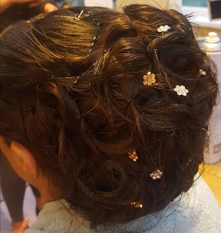 Kiran's Hair & Beauty