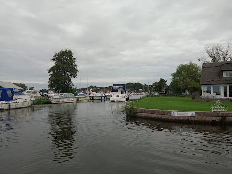 Ferry Marina