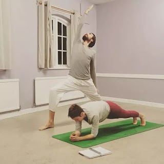 Yoga & Circus Fitness