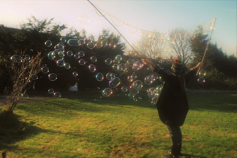 Maxwell the Bubbleologist. Professional Bubble performer