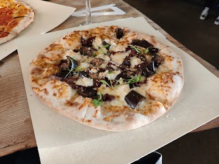 CRATE Brewery & Pizzeria