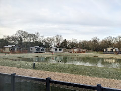 Yaxham Waters Holiday Park