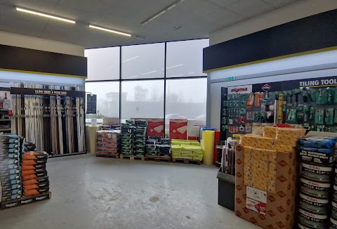 Topps Tiles Bedford