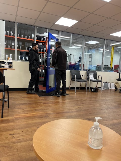 Kwik Fit - London - Lower Hampstead