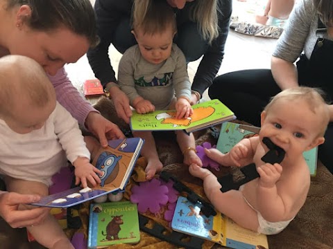 Adventure Babies Oldham Library sensory storytelling class