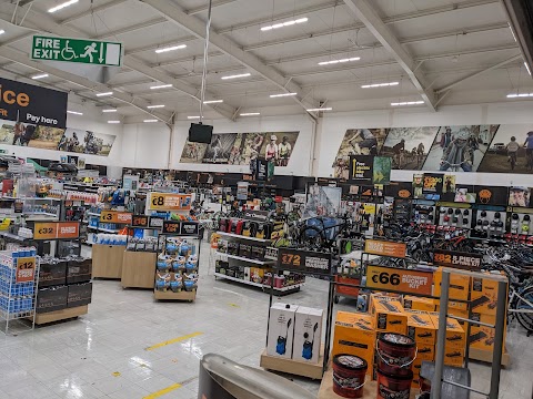 Halfords - Blanchardstown (Dublin)