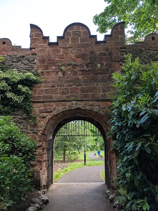 Lisburn Castle Gardens